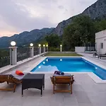 Dragic * Pridvorje