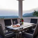 Villa Dragic