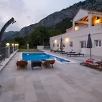 Villa Dragic